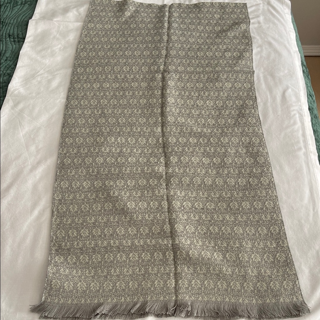 Two-Tone Gray Scarf